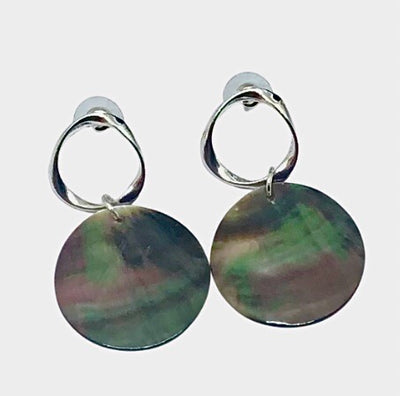 Wrinkle metal with Shell Drop Earrings - Vz Collection