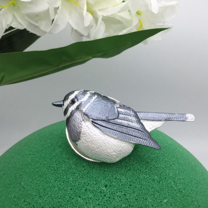Enamelled Robin Magnetic Brooch - Vz Collection
