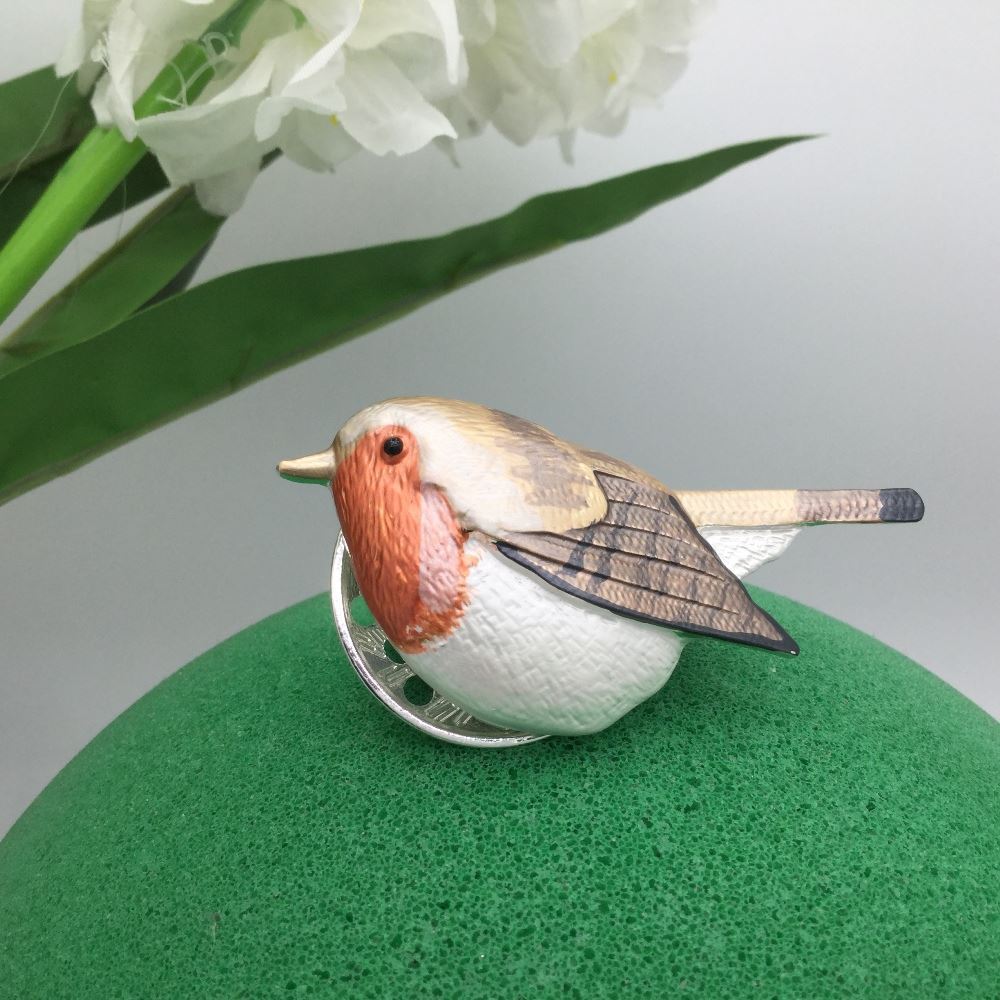 Enamelled Robin Magnetic Brooch - Vz Collection