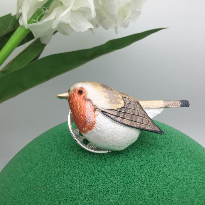 Enamelled Robin Magnetic Brooch - Vz Collection