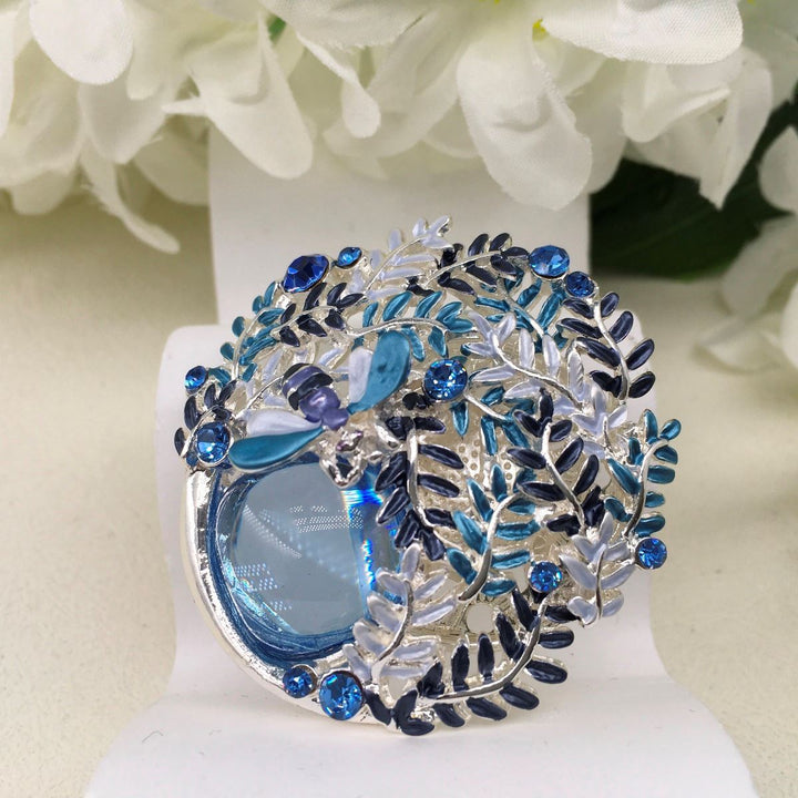 Bumblebee in Vine Magnetic Brooch