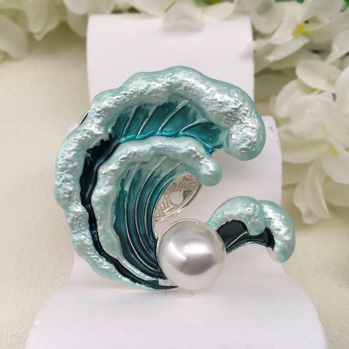 Wave Magnetic Brooch