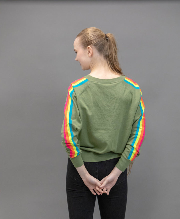 V-Neck rainbow stripes on sleeves