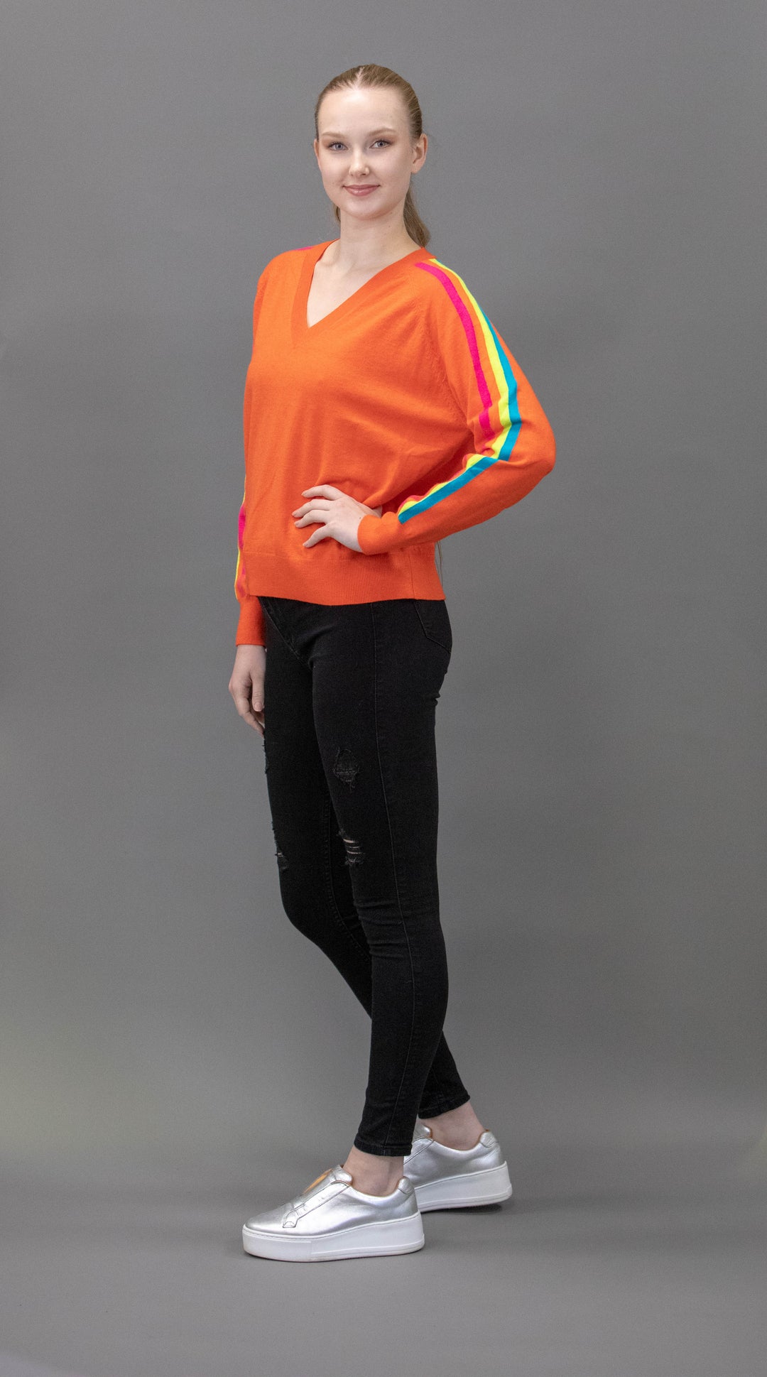 V-Neck rainbow stripes on sleeves