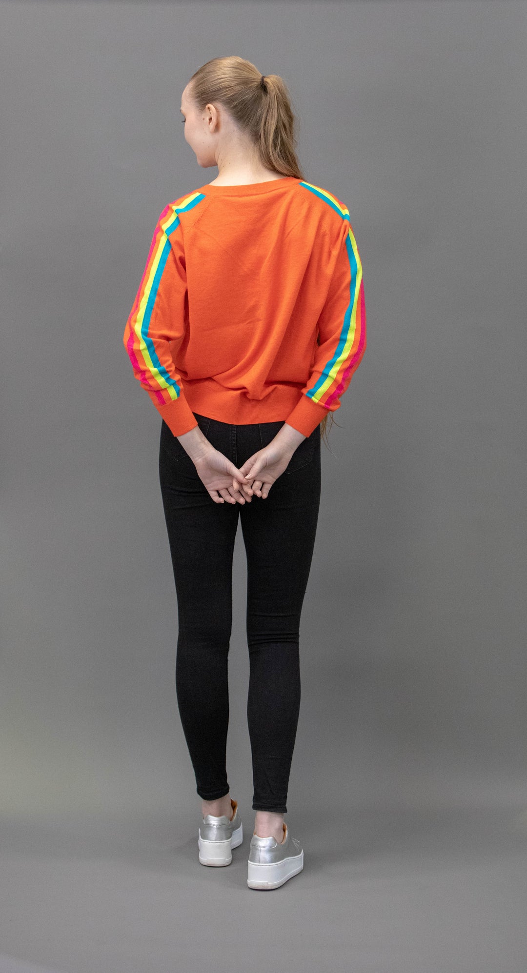 V-Neck rainbow stripes on sleeves