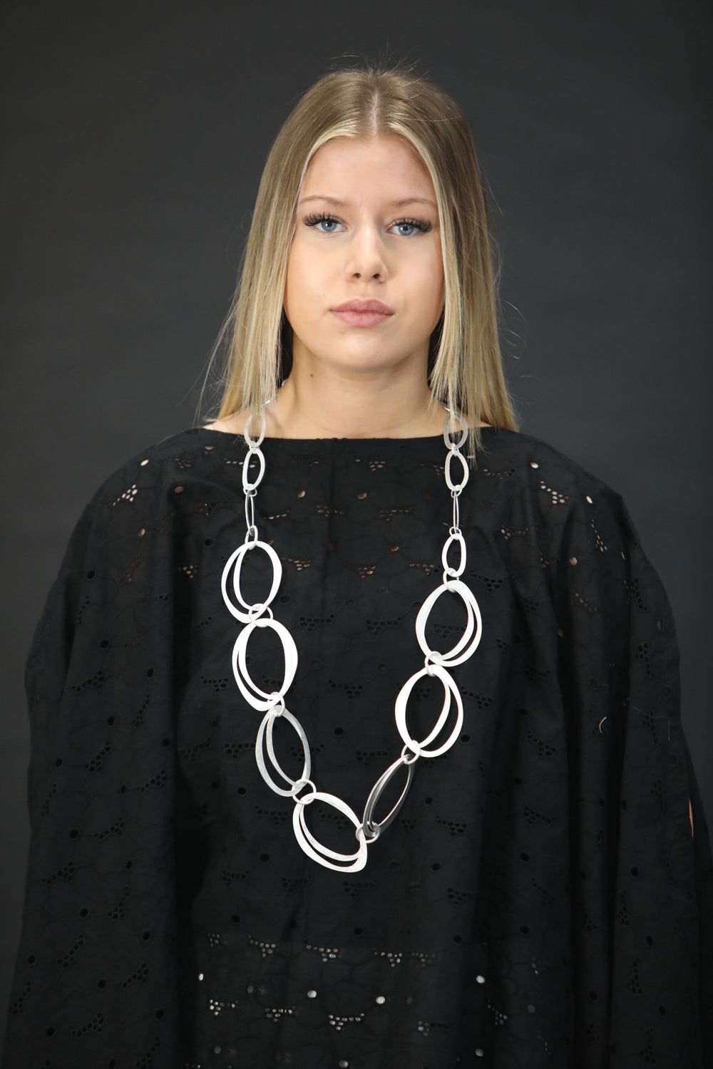 Long Metallic  Oval Link Necklace - Vz Collection