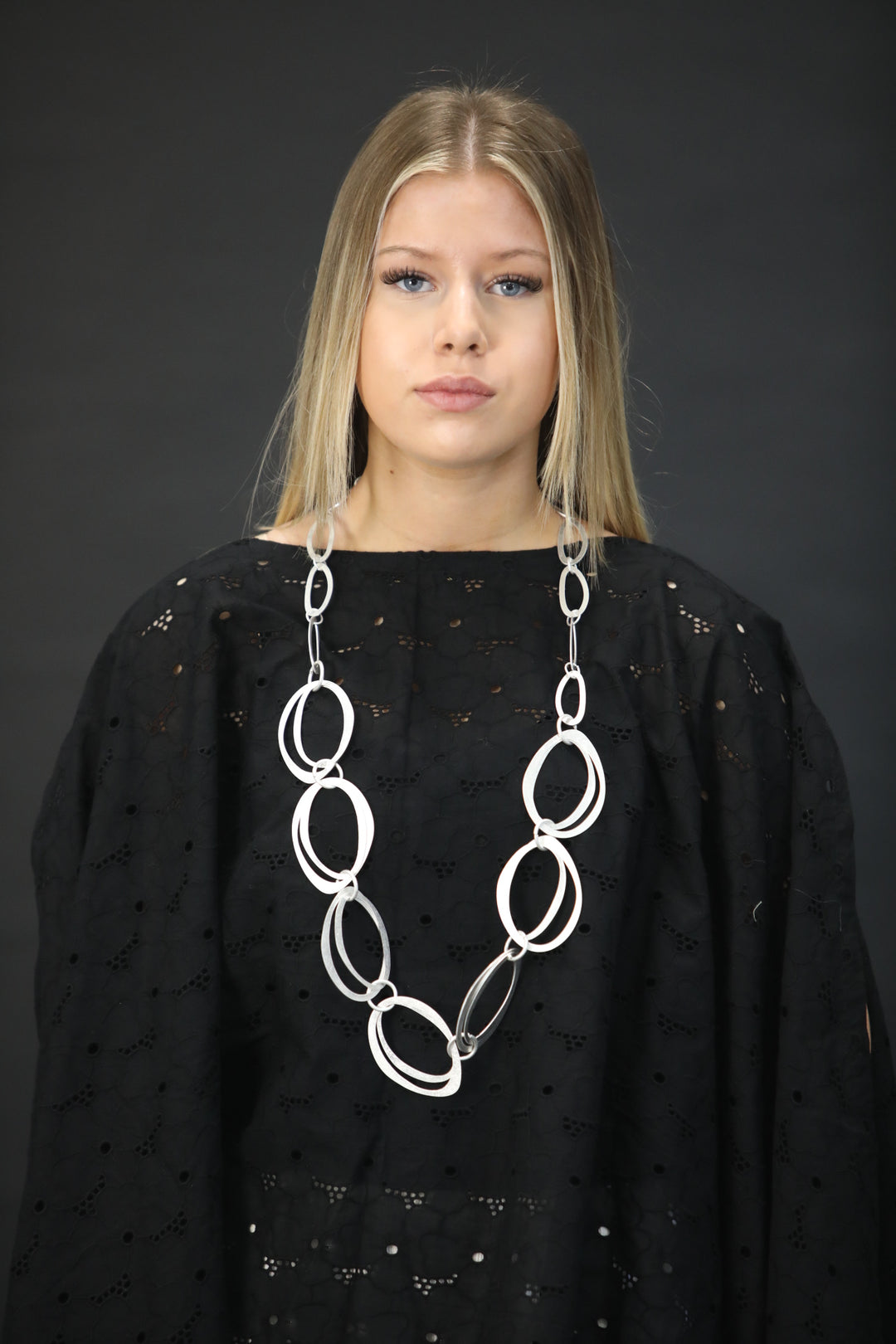 Long Metallic  Oval Link Necklace - Vz Collection