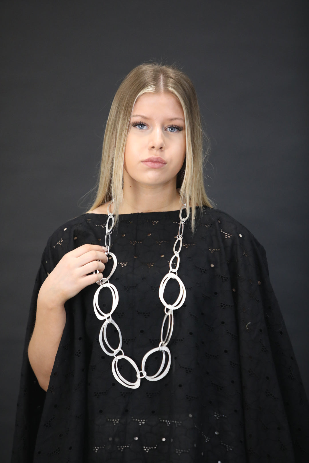 Long Metallic  Oval Link Necklace - Vz Collection