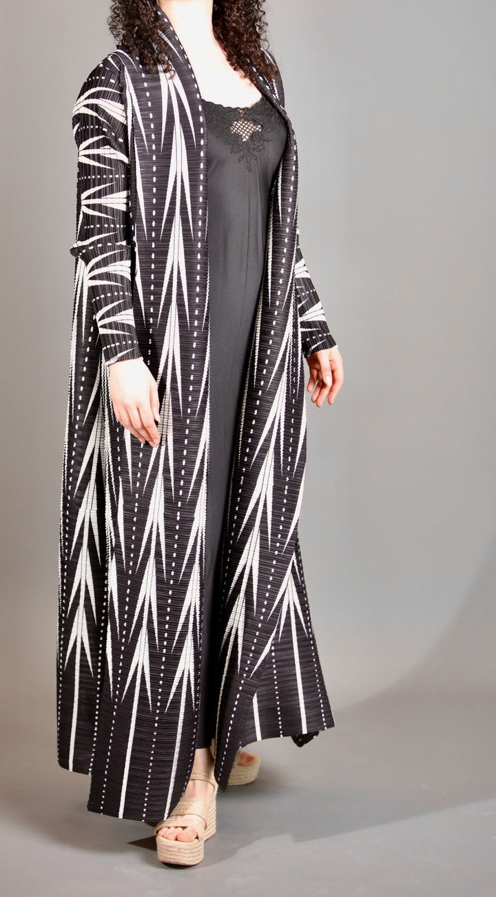 Plisse Long Black & White Overlay