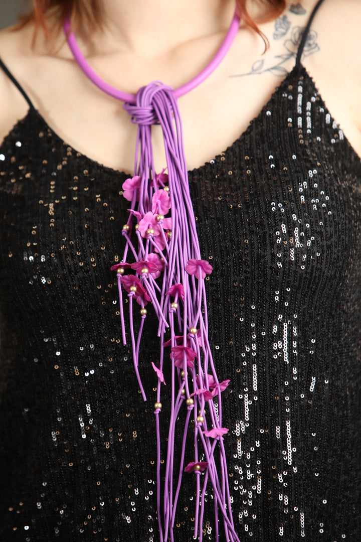 Magnetic Rubber Fringe Flowers Necklace