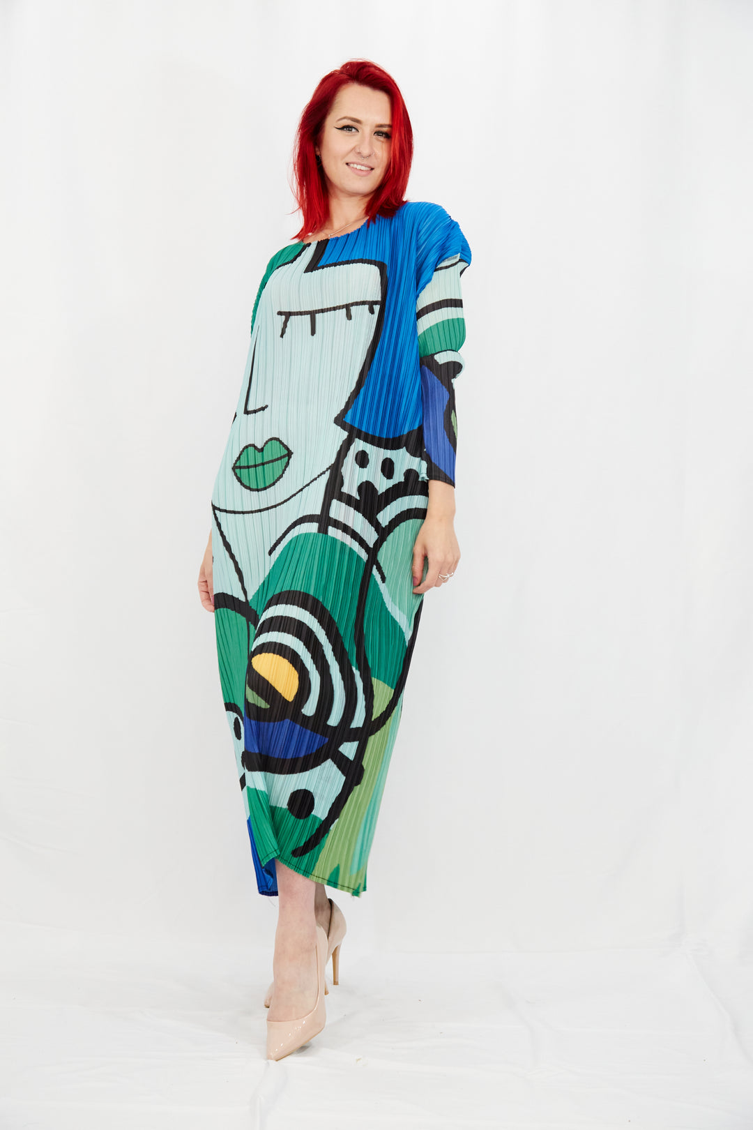 One Size Midi / Long Dress in Luxurious Pleated Plisse Fabric - Vz Collection