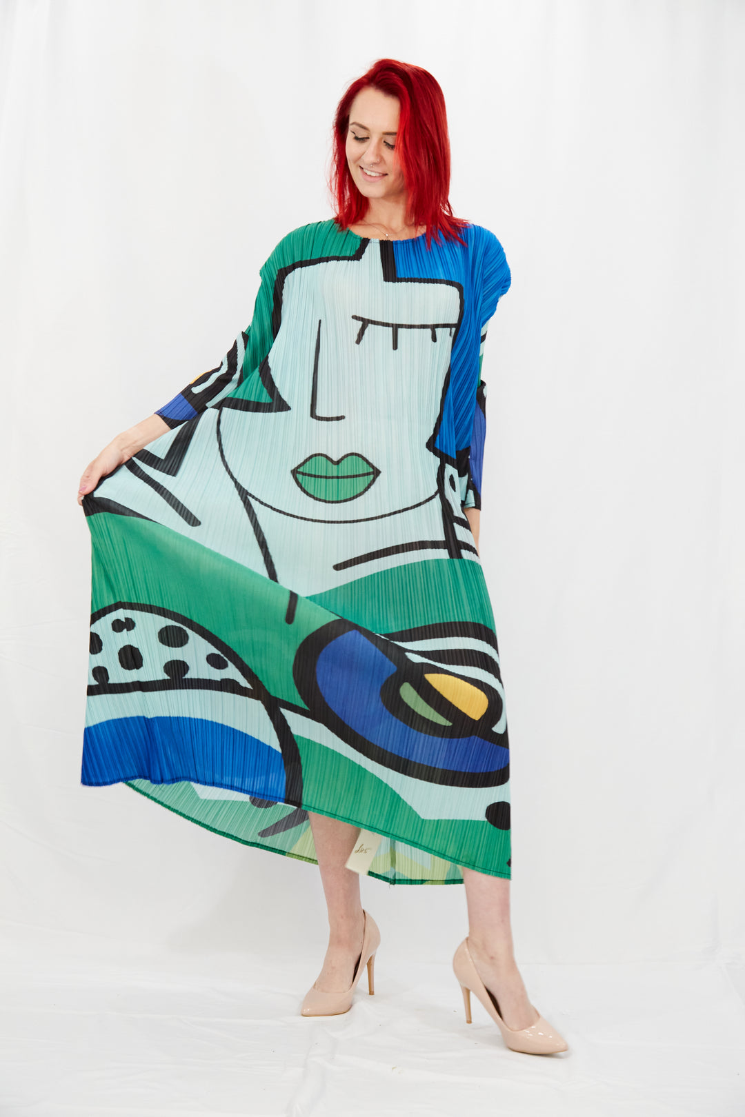 One Size Midi / Long Dress in Luxurious Pleated Plisse Fabric - Vz Collection