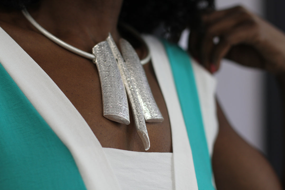 Metal Pendant Choker