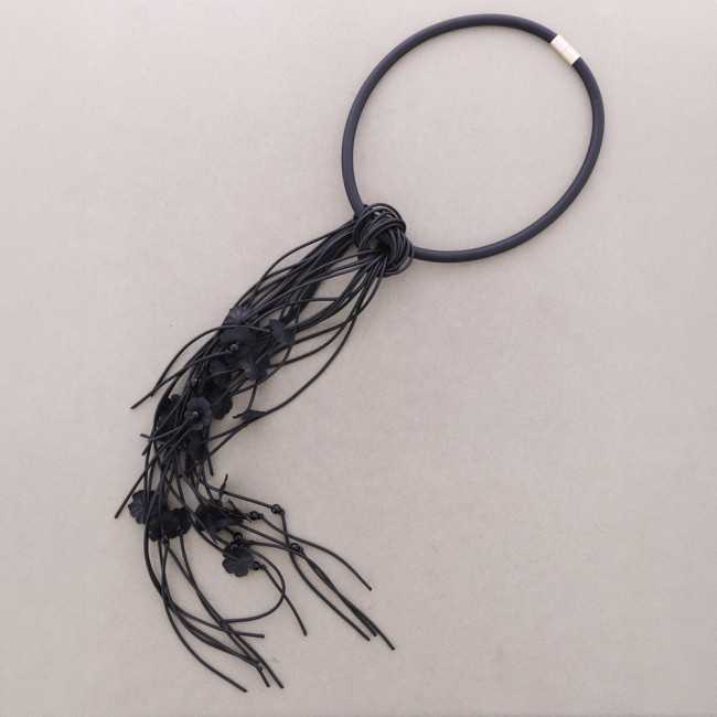 Magnetic Rubber Fringe Flowers Necklace