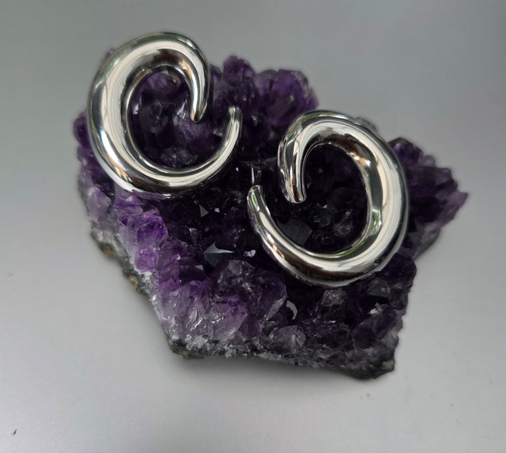 Contemporary Dot Studds