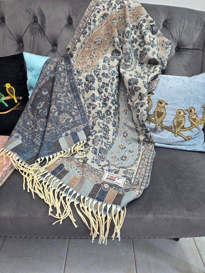 Silver Grey With Beige Paisley Pattern Scarf/Stall in 100% Yak's Wool