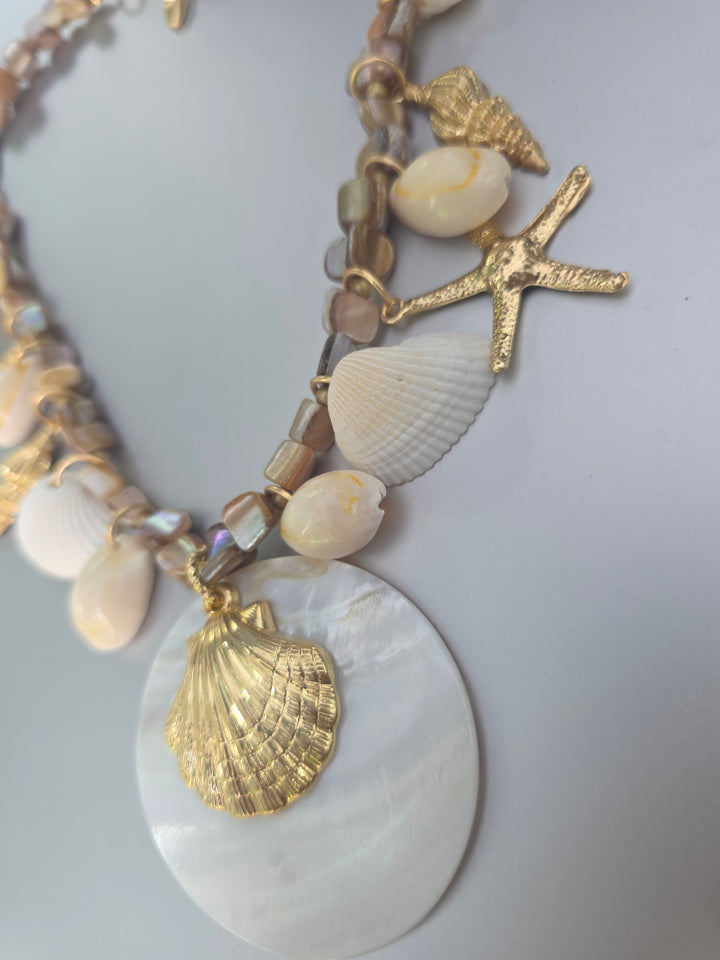 Gold Sea Breeze With Shells Necklace