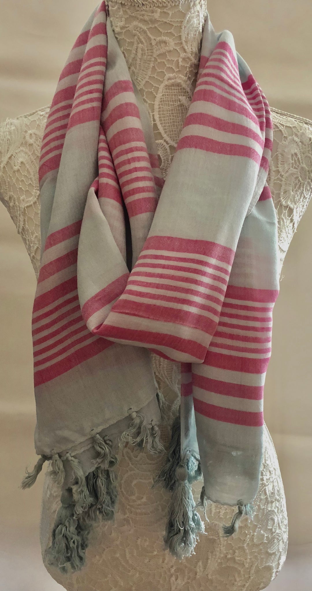 Grey scarf with Pink Stripes - Vz Collection
