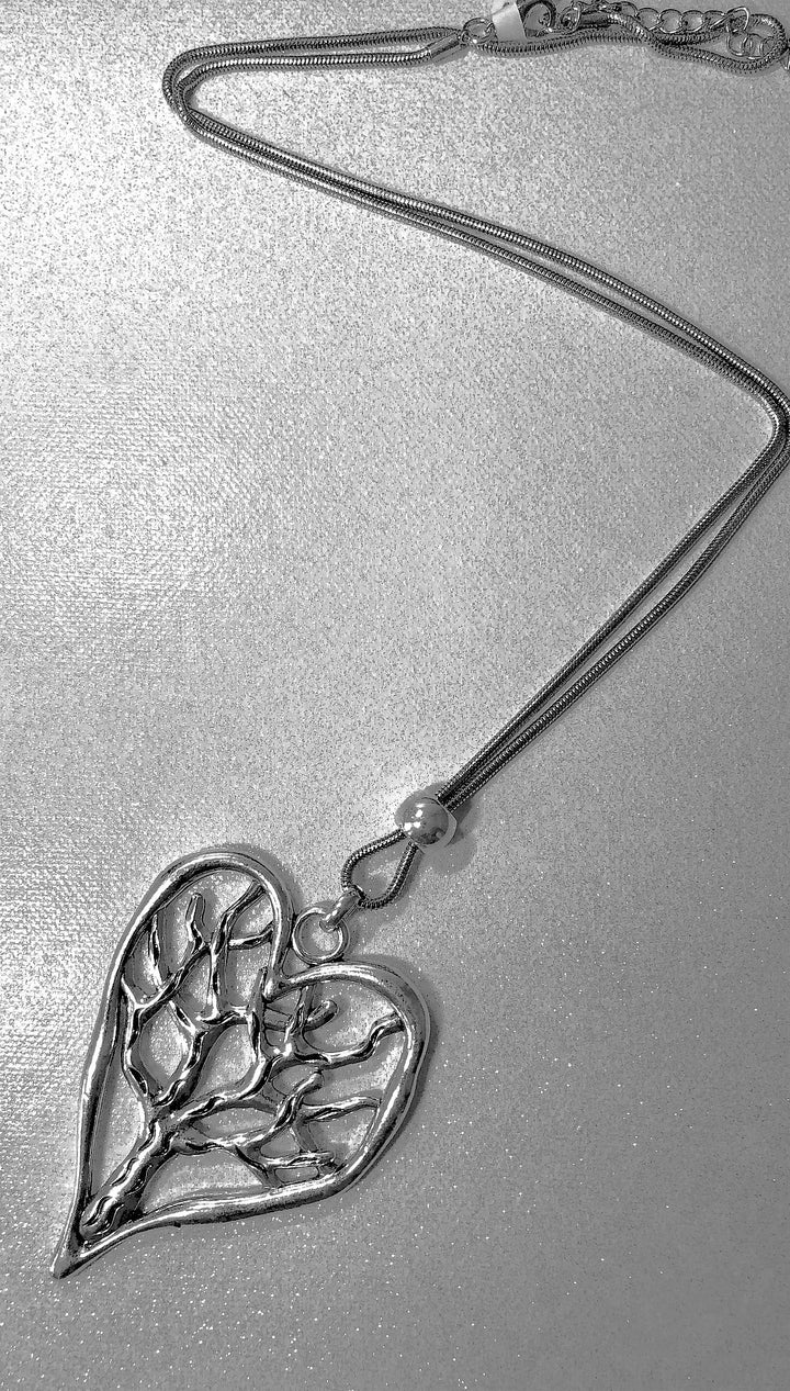 Hearty Tree of Life Necklace - Vz Collection