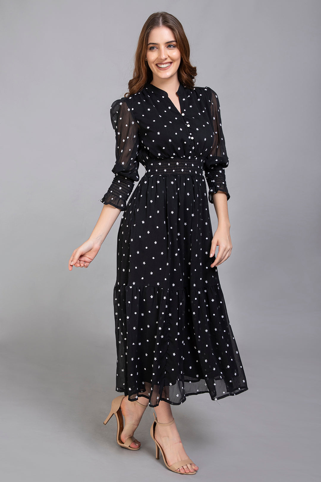 Black Dress with White Floral Embroidery – Vz Collection Black Dress with White Floral Embroidery – Vz Collection