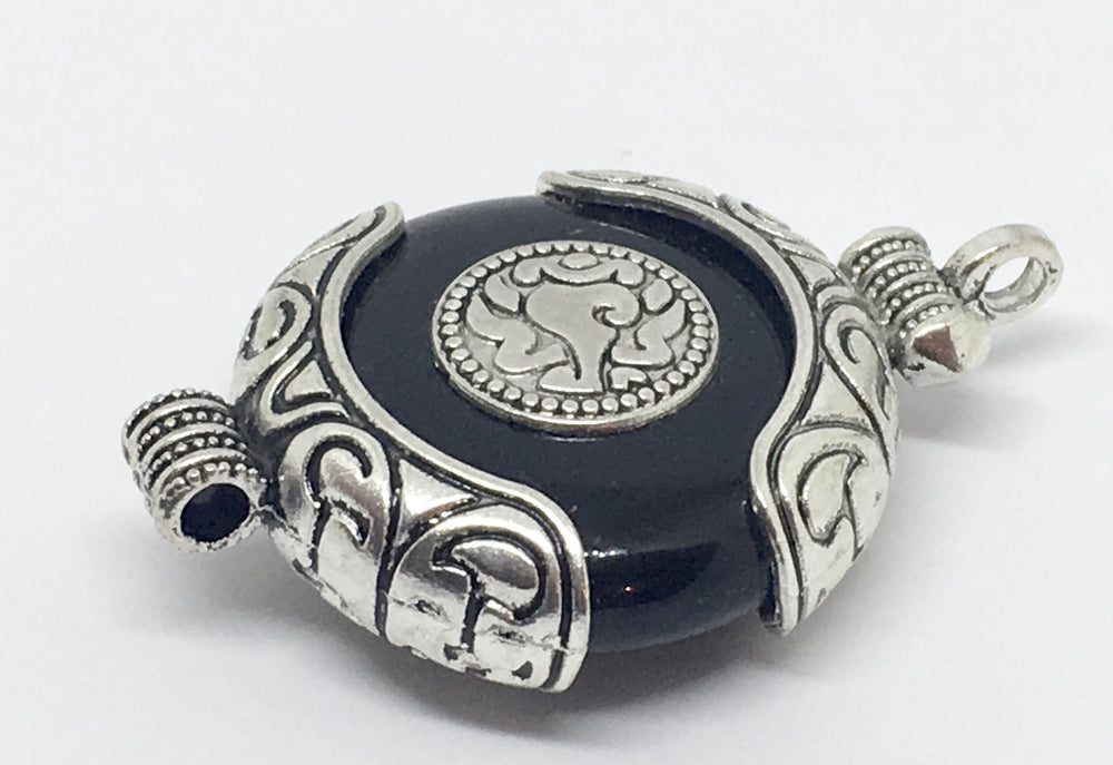 Tibetan Black Stone Pendant - Vz Collection