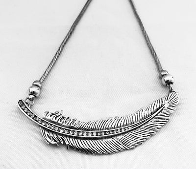Feather with a Sparkle Short Necklace - Vz Collection