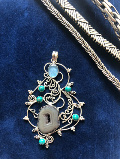 Moon Stone Agate and Turquoise Pendant - Vz Collection