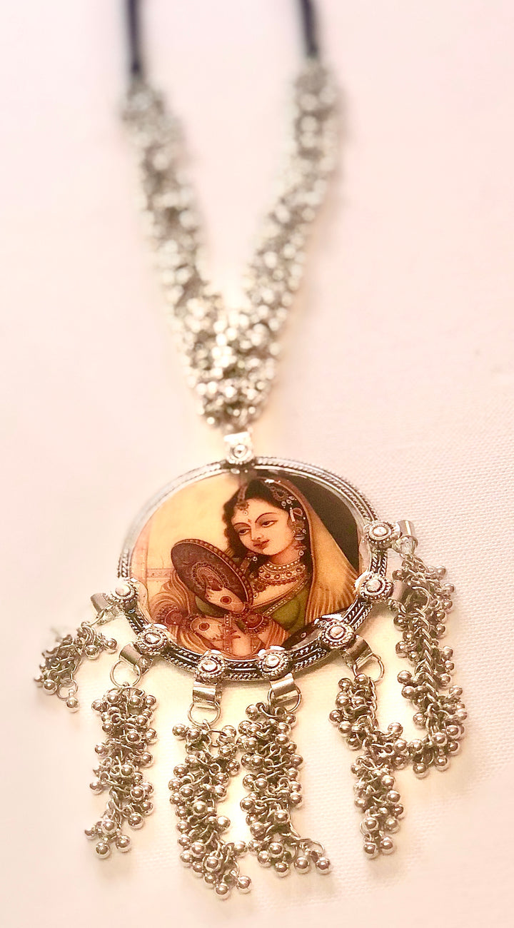 Mughal Lady with Mirror Print Long Necklace - Vz Collection