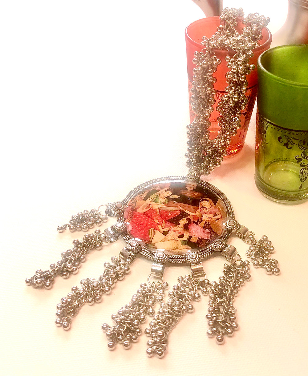 Mughal Ladies Socialising Print Long Necklace - Vz Collection