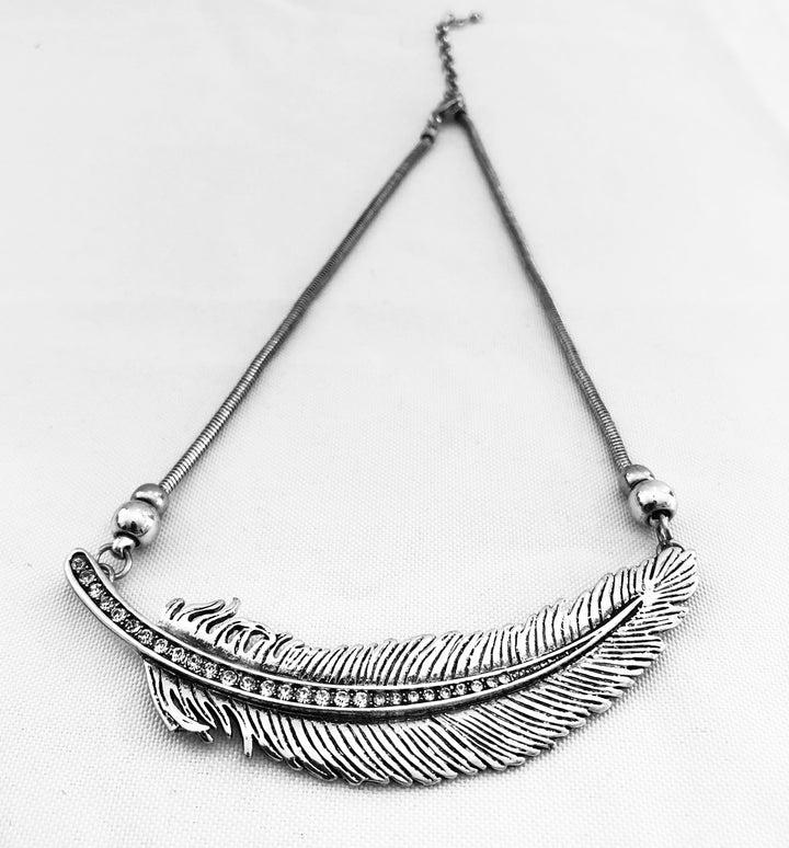 Feather with a Sparkle Short Necklace - Vz Collection