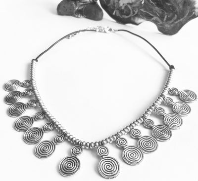 Bohemian Swirly Beads Necklace - Vz Collection