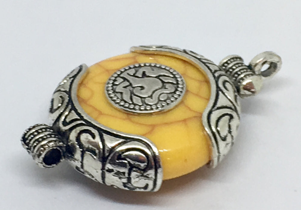 Tibetan Yellow Stone Pendant - Vz Collection