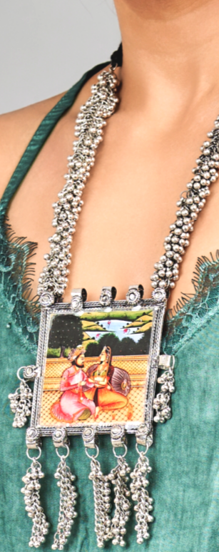 Mughal Couple Print Long Necklace - Vz Collection
