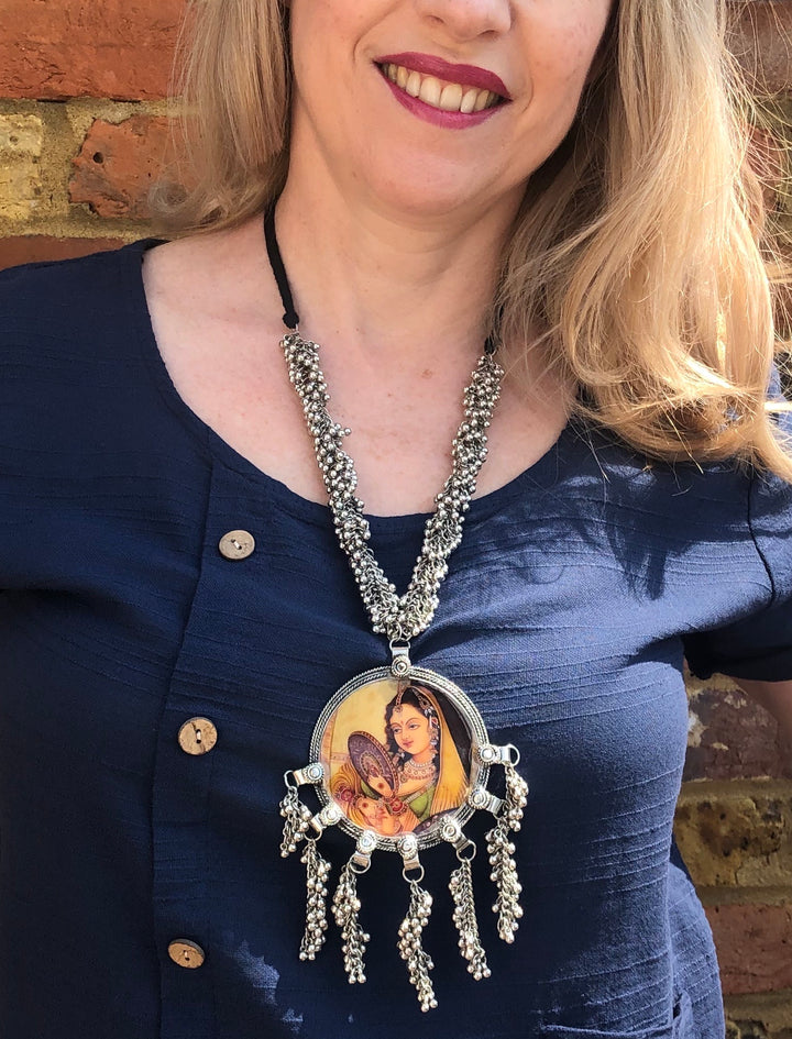 Mughal Lady with Mirror Print Long Necklace - Vz Collection